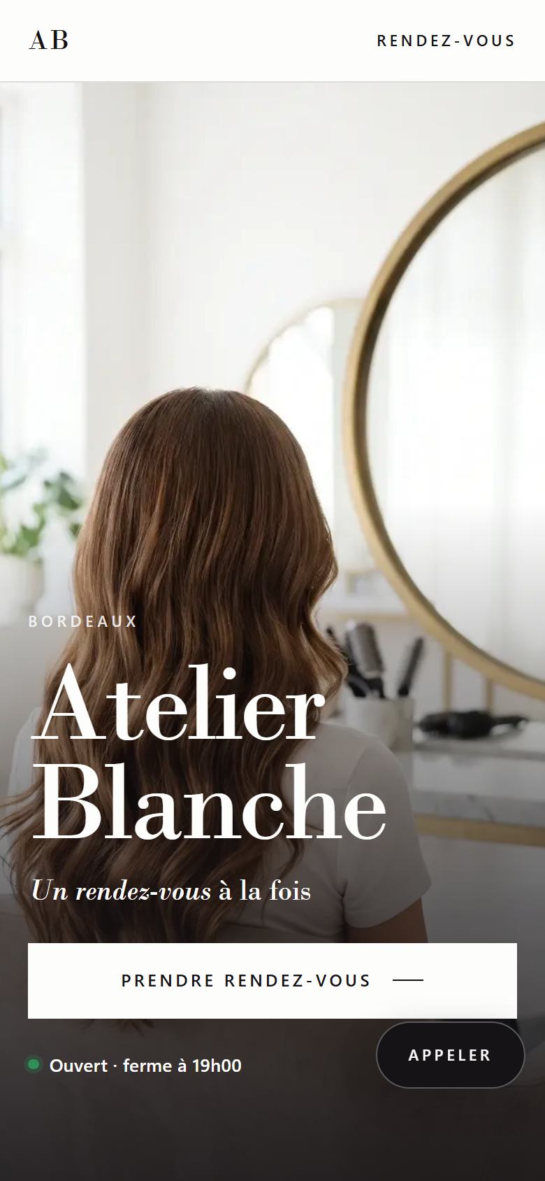 Le même site Atelier Nord affiché sur un téléphone.